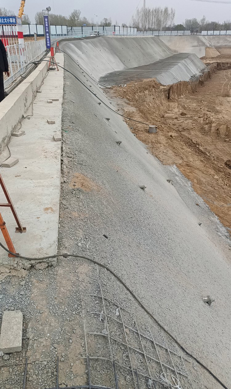 济宁邹城挂网喷浆